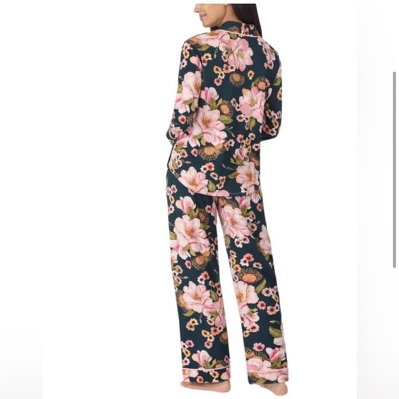 Room Service Ladies' Shawl Collar Pajamas - Picture 2 of 8